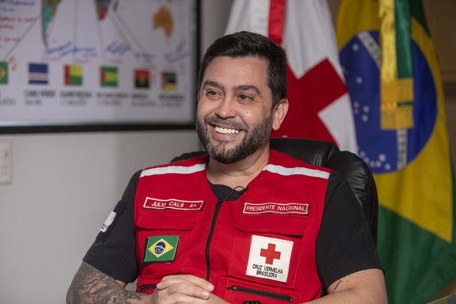 Presidente da Cruz Vermelha no Brasil é afastado temporariamente para investigações