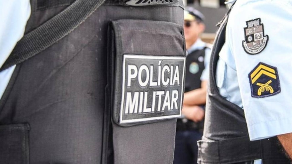 PMs são presos por integrar grupo suspeito de homicídios, extorsões e tráfico de drogas, em Fortaleza