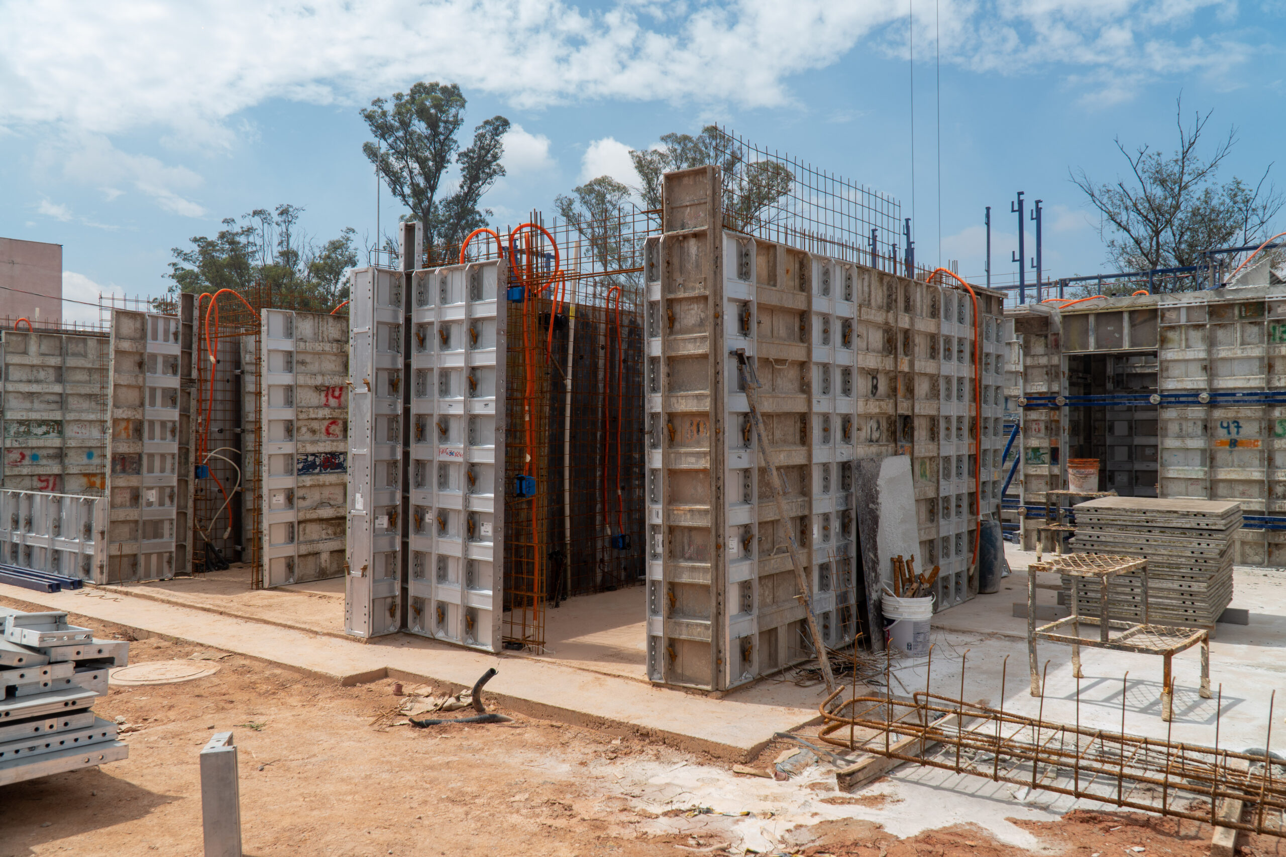 Com setor prestes a movimentar R$ 700 bilhões no Brasil, construtoras inovam para acompanhar “Boom” da engenharia