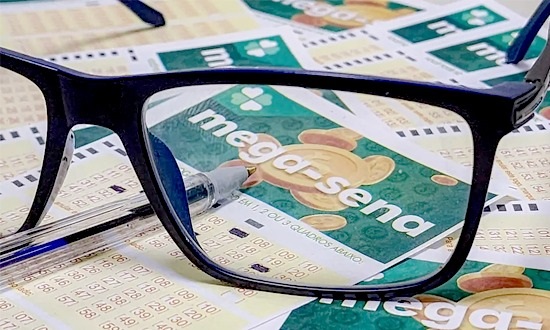 Sorteio da Mega-Sena nesta quinta-feira vai premiar com R$ 45 milhões.