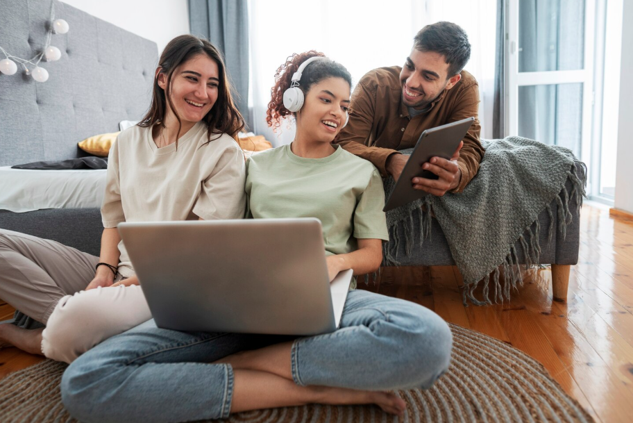 Acesso à internet atinge 95% dos domicílios no Brasil